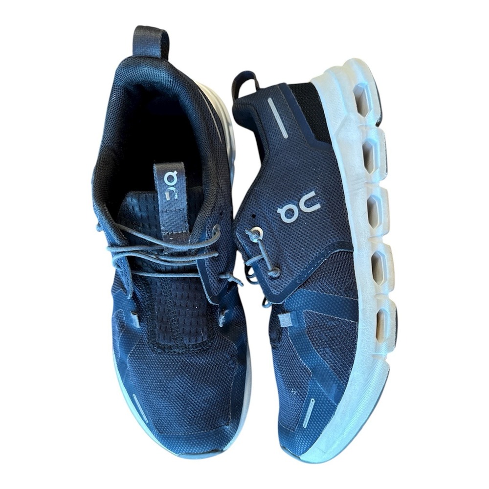 ON Cloud Sneakers Boys Youth Size US 5.5 Navy/Midnight EU 38 Swiss Engineering